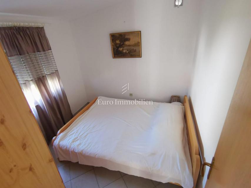 Casa con due unità abitative a 230 m dal mare