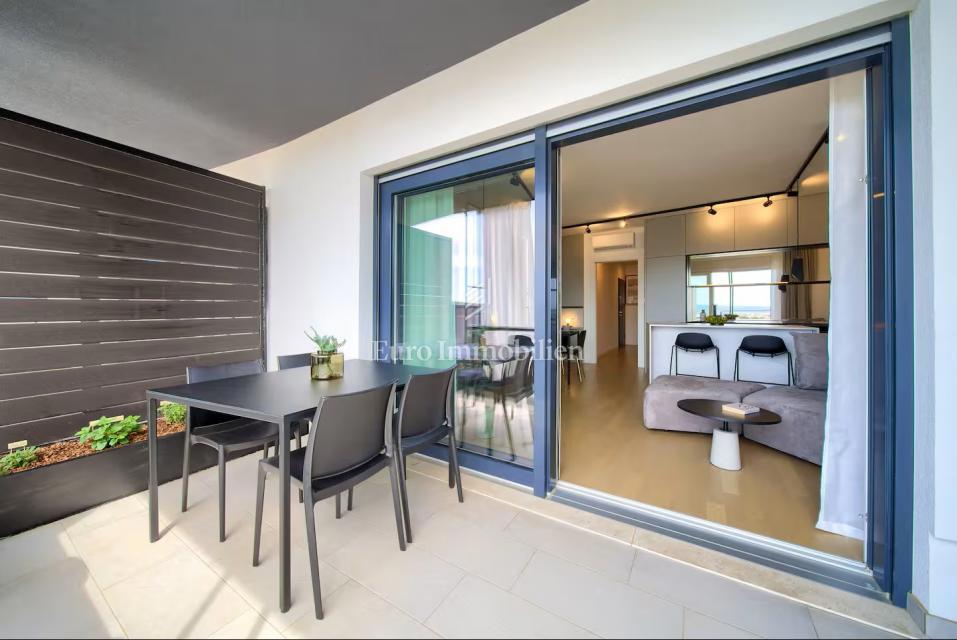 Città di Krk, appartamento arredato al piano terra