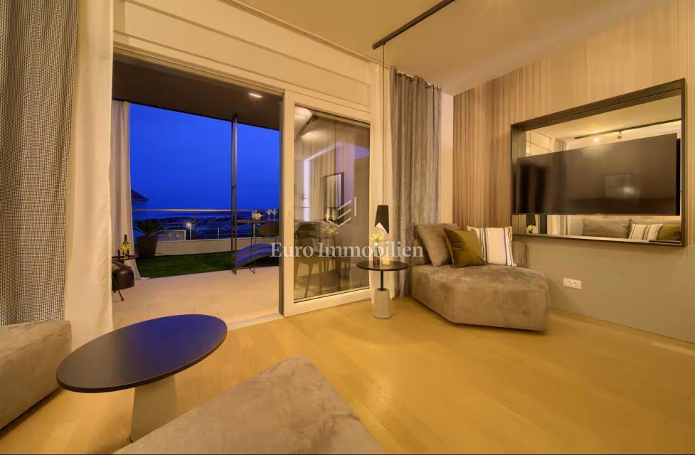 Città di Krk, appartamento arredato al piano terra