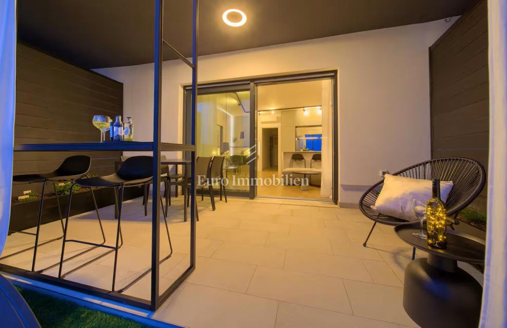 Città di Krk, appartamento arredato al piano terra