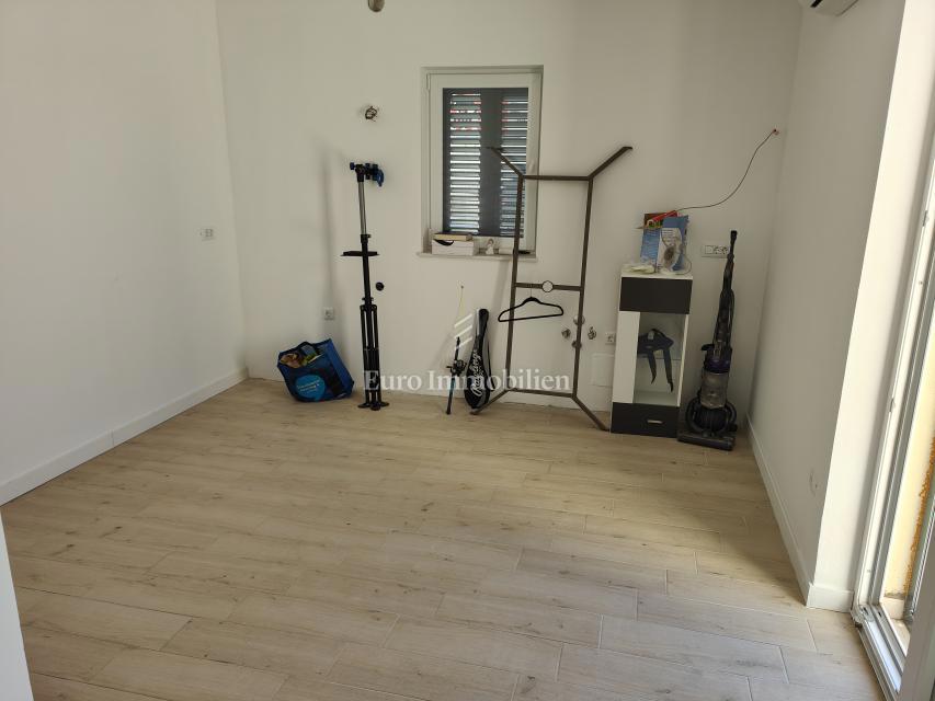 Bilocale nuovo con vista mare