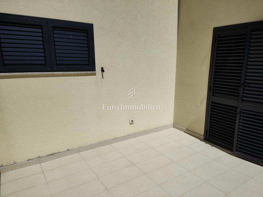 Bilocale nuovo con vista mare