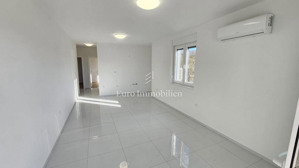 Novi Vinodolski, Appartamento nuovo, 2° piano