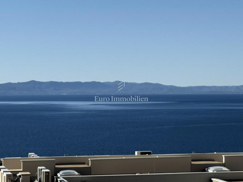 Makarska - nuovo appartamento con vista mare e montagna
