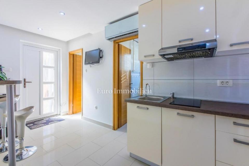 Ampia casa con piscina a Bribir