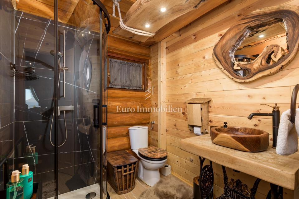 Ravna Gora  Kupjak, casa con piscina e area wellness