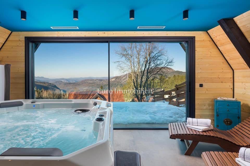 Ravna Gora  Kupjak, casa con piscina e area wellness