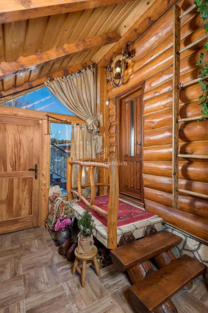 Ravna Gora  Kupjak, casa con piscina e area wellness