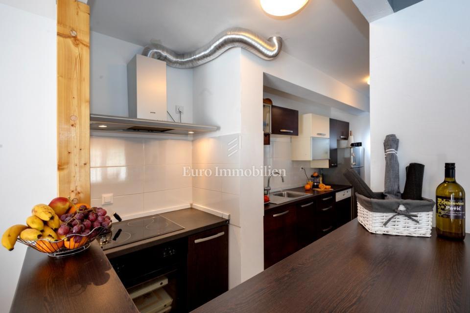 Appartamento al piano terra con ampio giardino e piscina - Parenzo