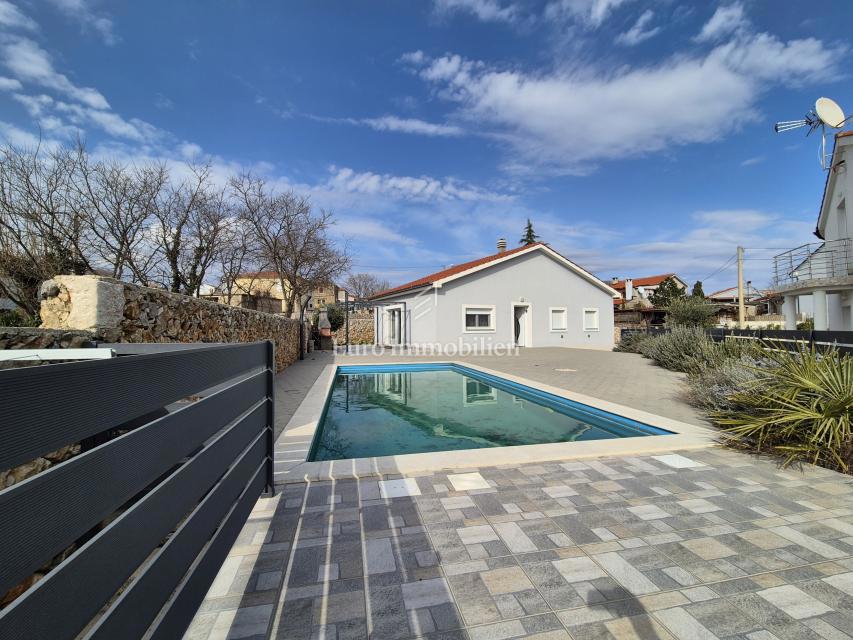 Casa indipendente con piscina