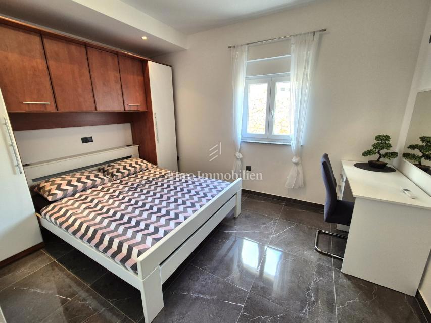 Casa indipendente con piscina