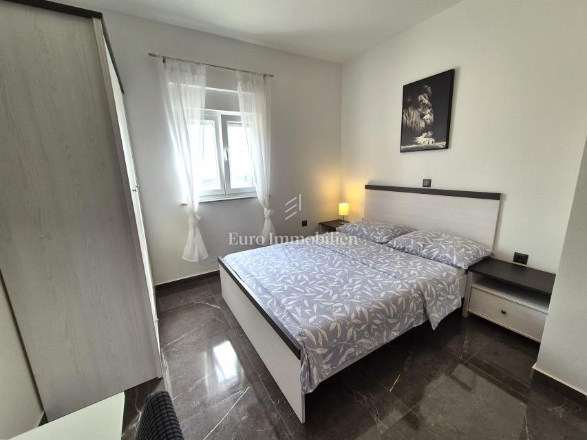 Casa indipendente con piscina