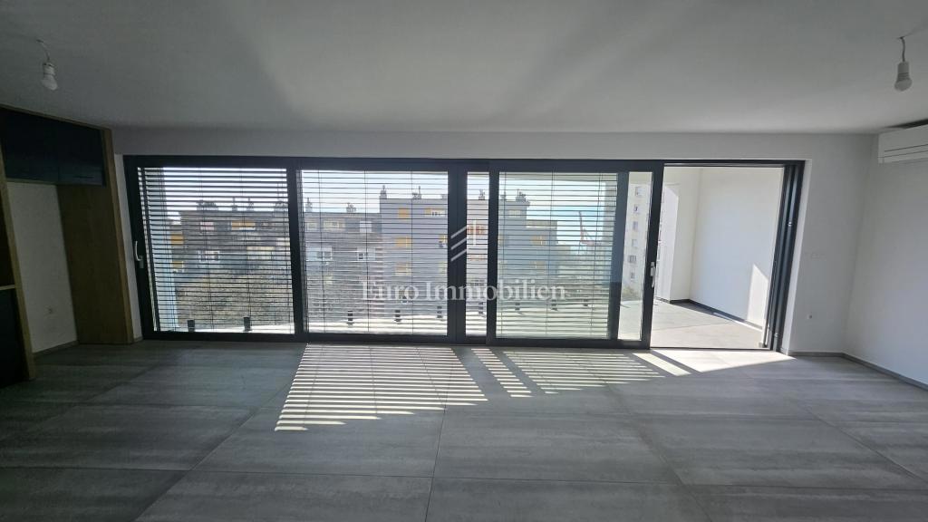 Splendido appartamento con vista mare