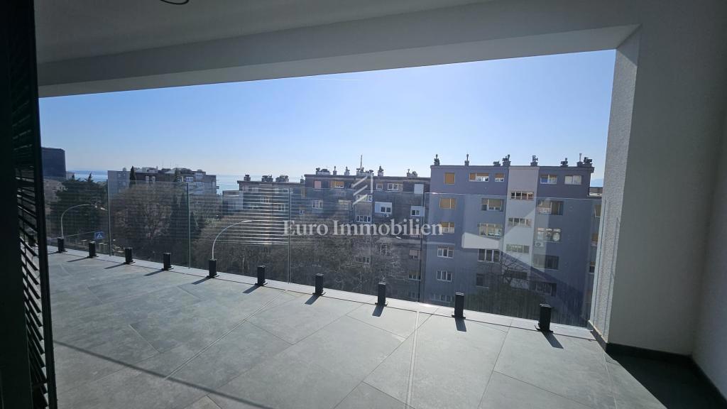 Splendido appartamento con vista mare