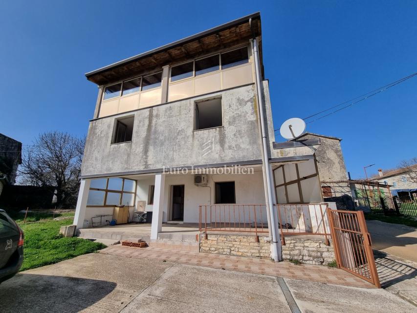 Dintorni di Visignano – casa con tre appartamenti