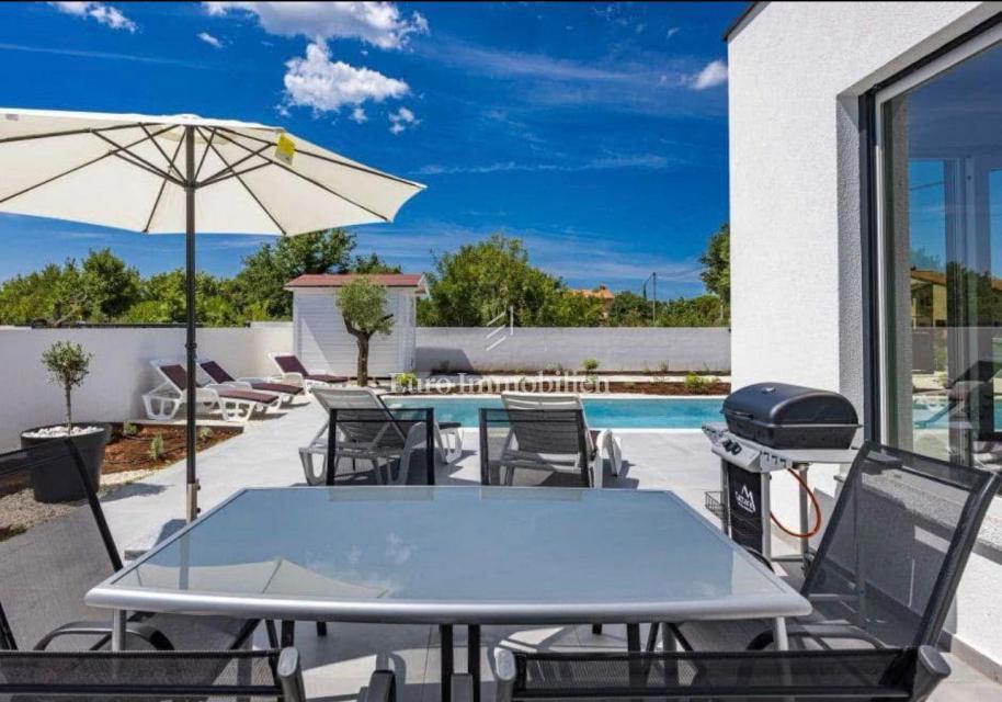 Villa moderna con piscina riscaldata, Svetvincenti, Istria