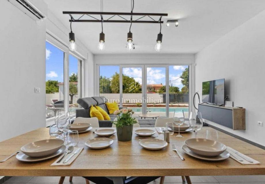 Villa moderna con piscina riscaldata, Svetvincenti, Istria