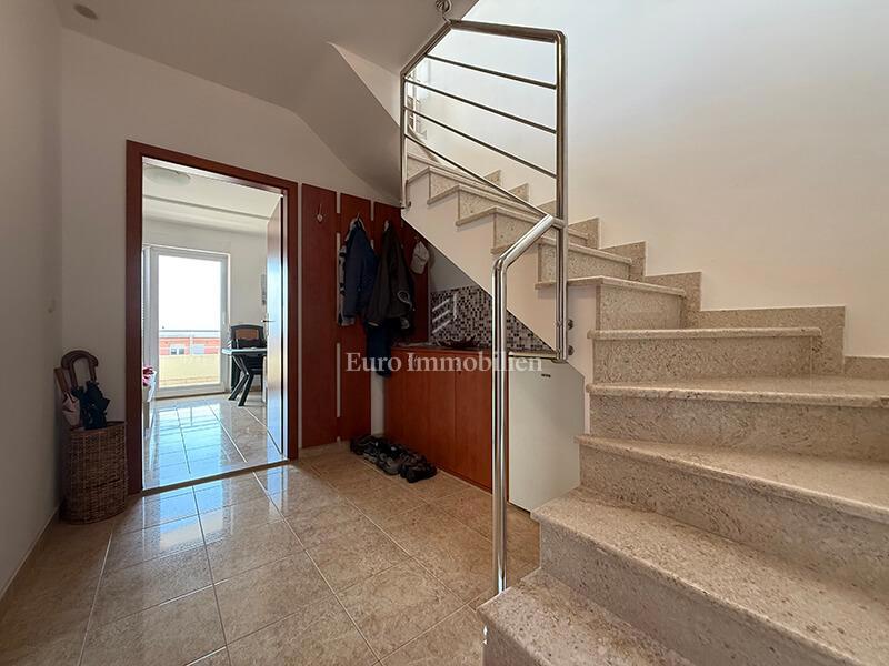 Promajna - appartamento arredato vicino alla spiaggia