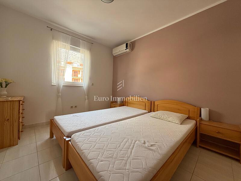 Promajna - appartamento arredato vicino alla spiaggia