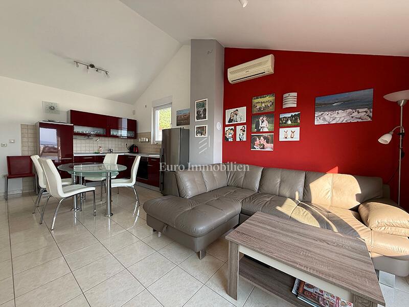 Promajna - appartamento arredato vicino alla spiaggia