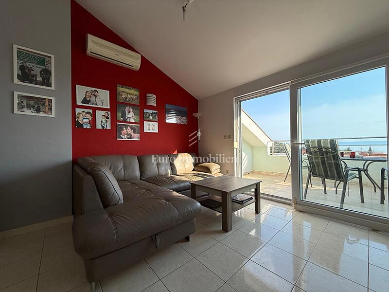 Promajna - appartamento arredato vicino alla spiaggia