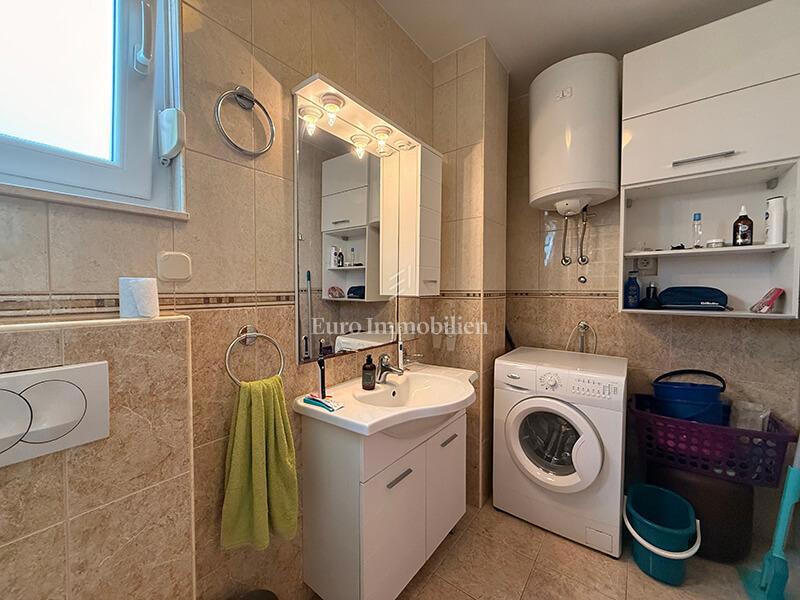 Promajna - appartamento arredato vicino alla spiaggia