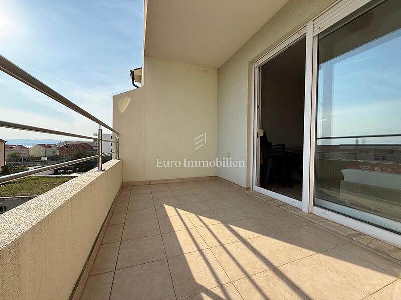 Promajna - appartamento arredato vicino alla spiaggia