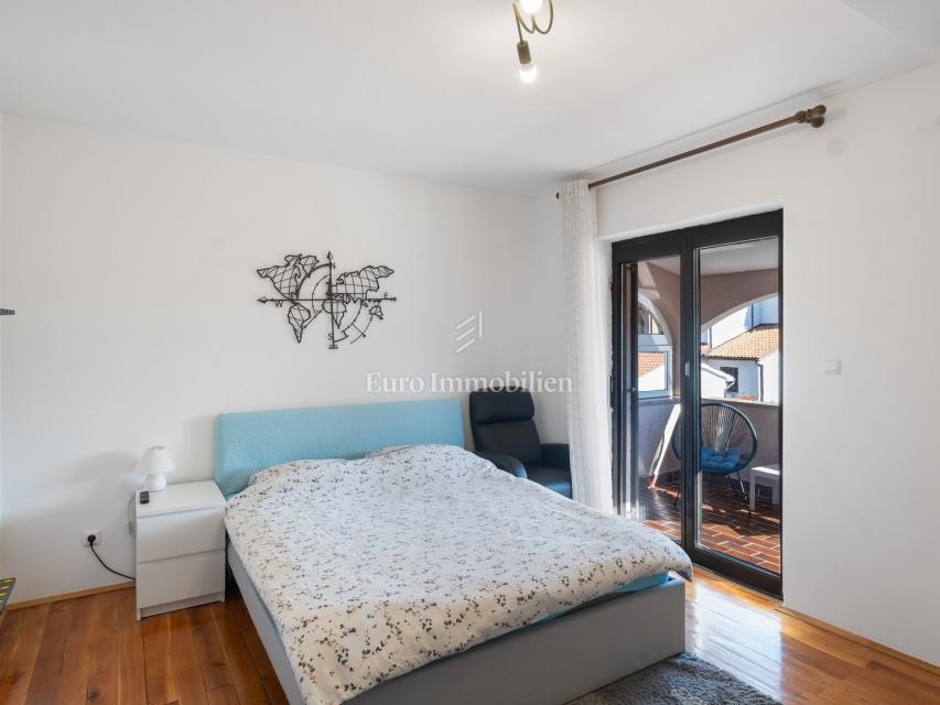 Dintorni di Pola – casa con tre appartamenti, vista mare