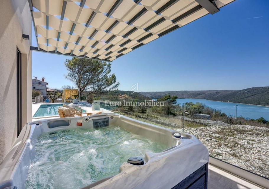 Istria - Villa di lusso con piscina e vista mare aperta