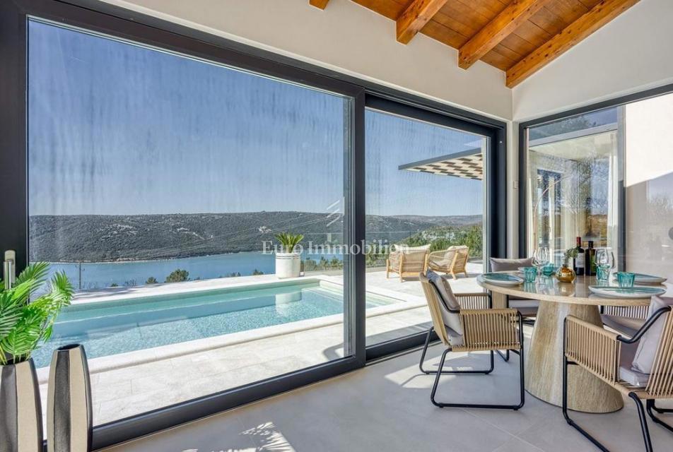 Istria - Villa di lusso con piscina e vista mare aperta