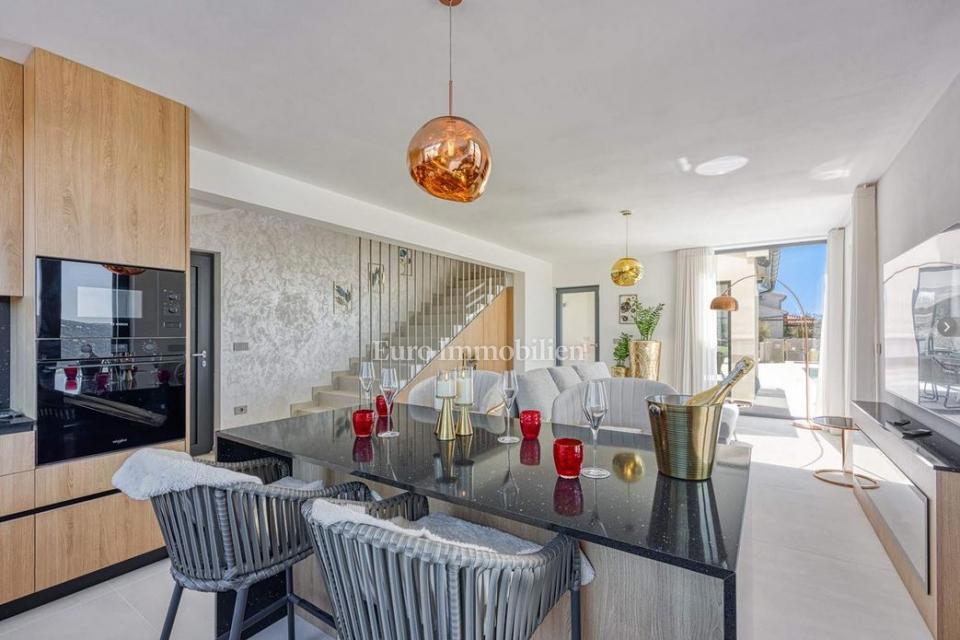 Istria - Villa di lusso con piscina e vista mare aperta