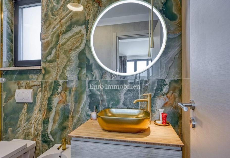 Istria - Villa di lusso con piscina e vista mare aperta