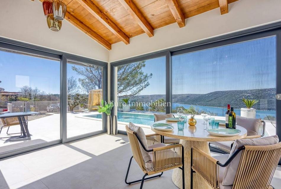Istria - Villa di lusso con piscina e vista mare aperta