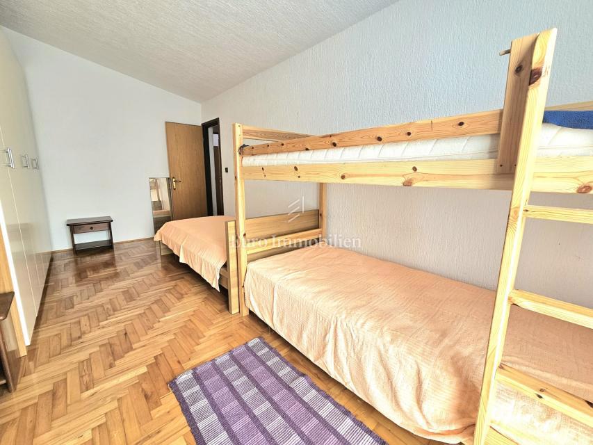 Ampia casa con 3 unità, Ližnjan