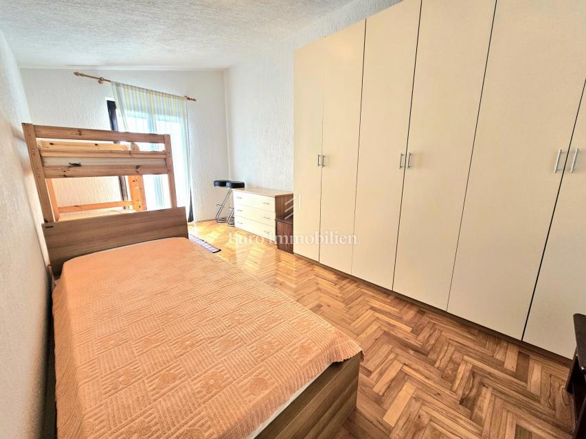 Ampia casa con 3 unità, Ližnjan