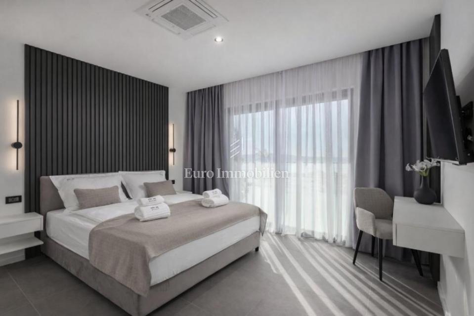 Crikvenica - Villa moderna con piscina e vista mare