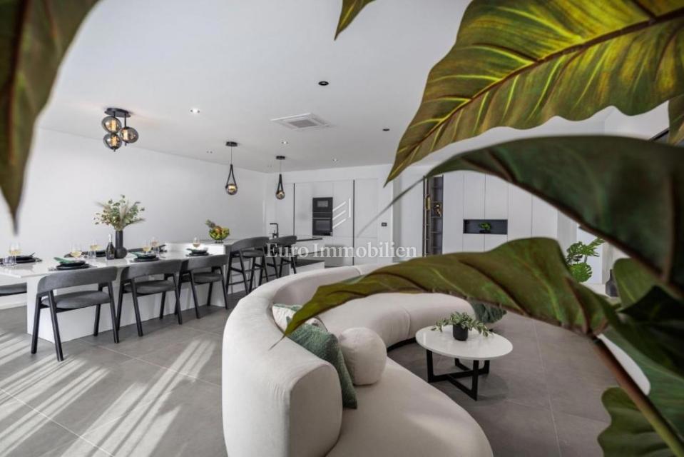 Crikvenica - Villa moderna con piscina e vista mare