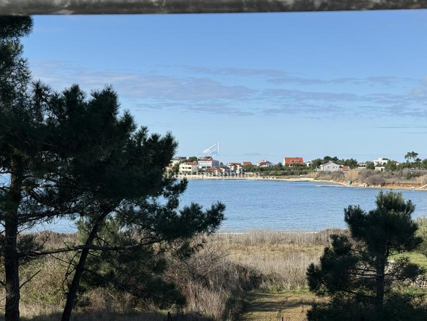 Privlaka - appartamenti con vista mare, a 100 m dal mare