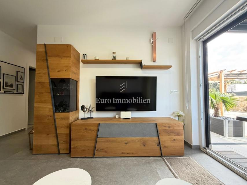 Novalja - appartamento con giardino vicino alla spiaggia