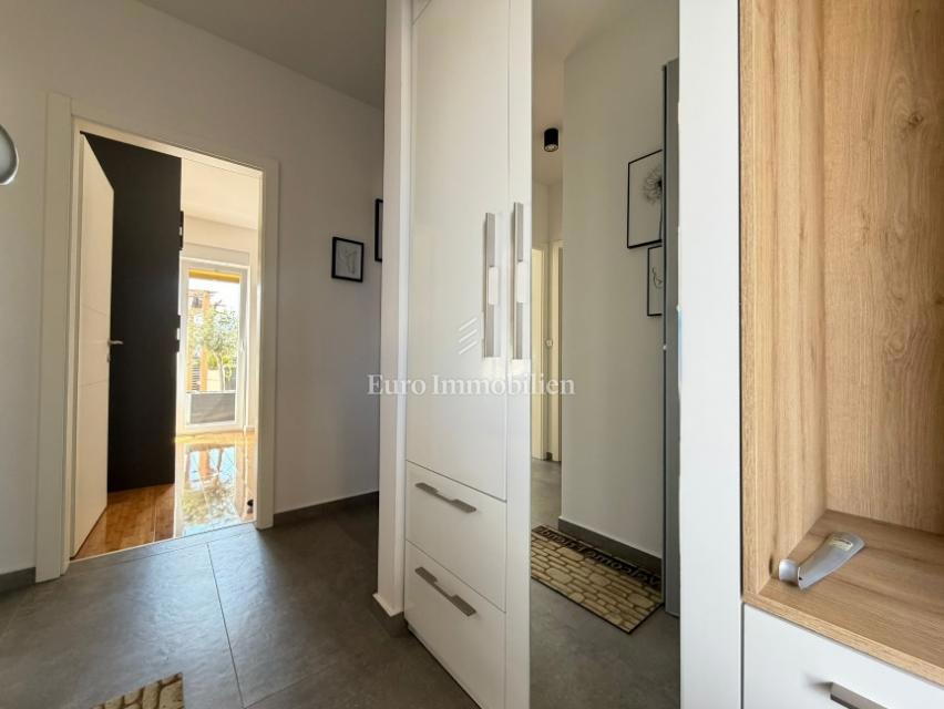 Novalja - appartamento con giardino vicino alla spiaggia