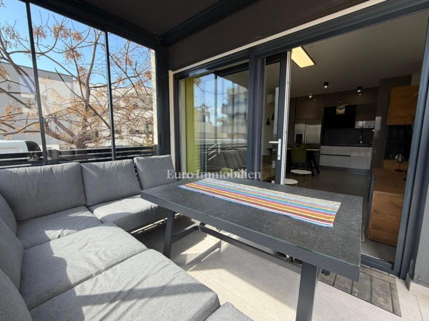 Novalja - appartamento con giardino vicino alla spiaggia