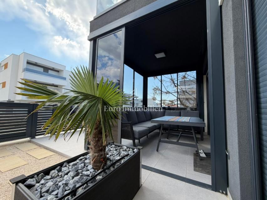 Novalja - appartamento con giardino vicino alla spiaggia