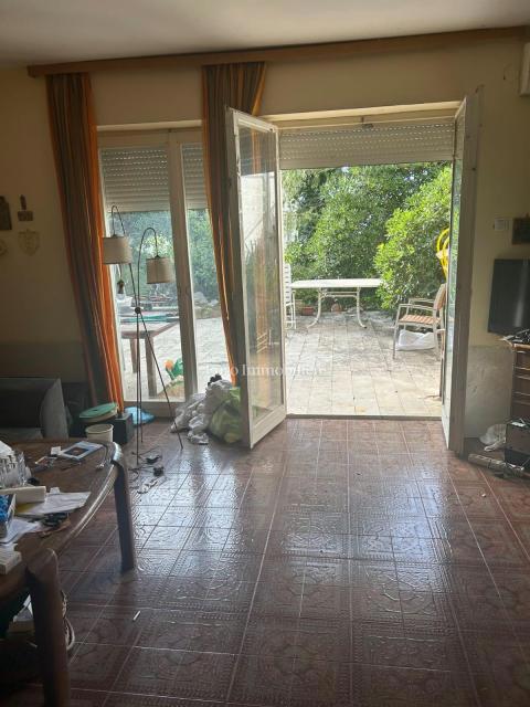 Crikvenica, casa d’investimento con 5 unità e vista mare aperta