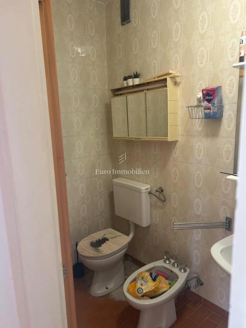 Crikvenica, casa d’investimento con 5 unità e vista mare aperta