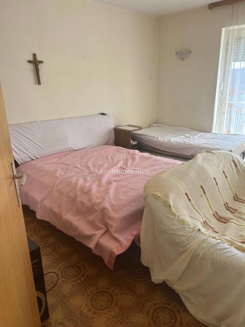 Crikvenica, casa d’investimento con 5 unità e vista mare aperta