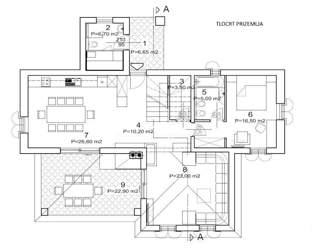 Bella villa con piscina in costruzione