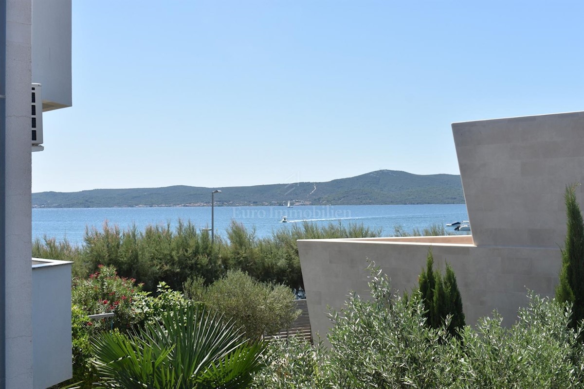 Family house with sea view, Sukošan