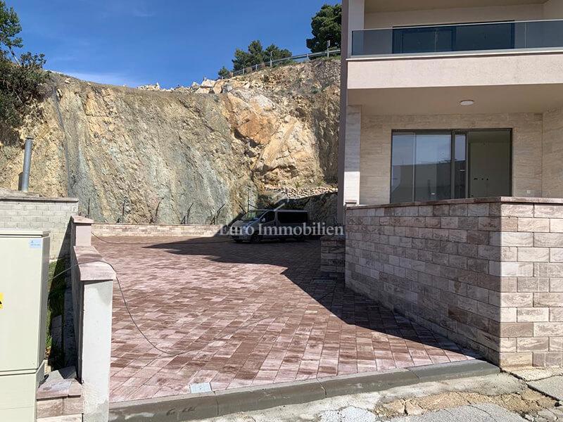 New construction with a beautiful view of the sea, Baška Voda