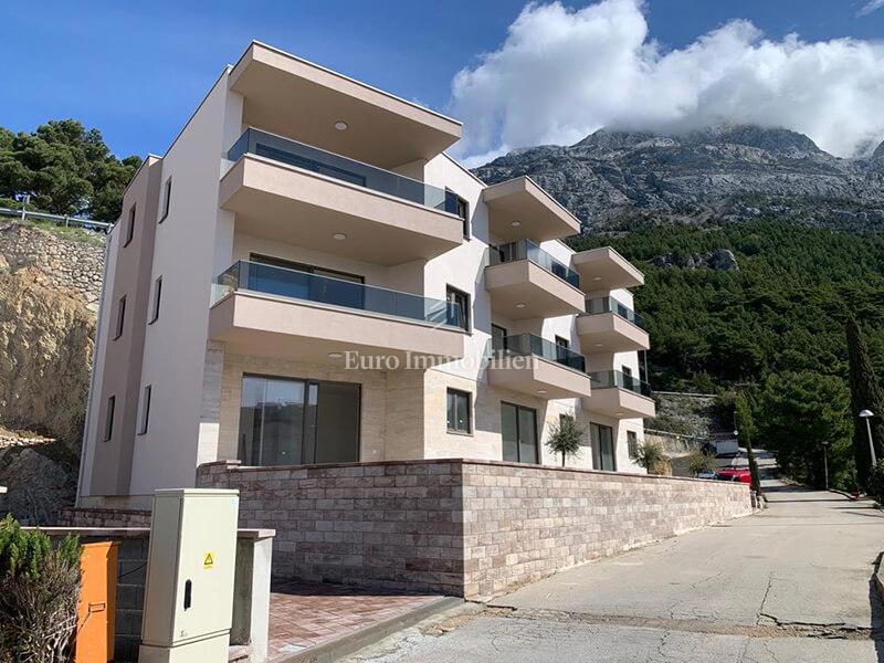 New construction with a beautiful view of the sea, Baška Voda