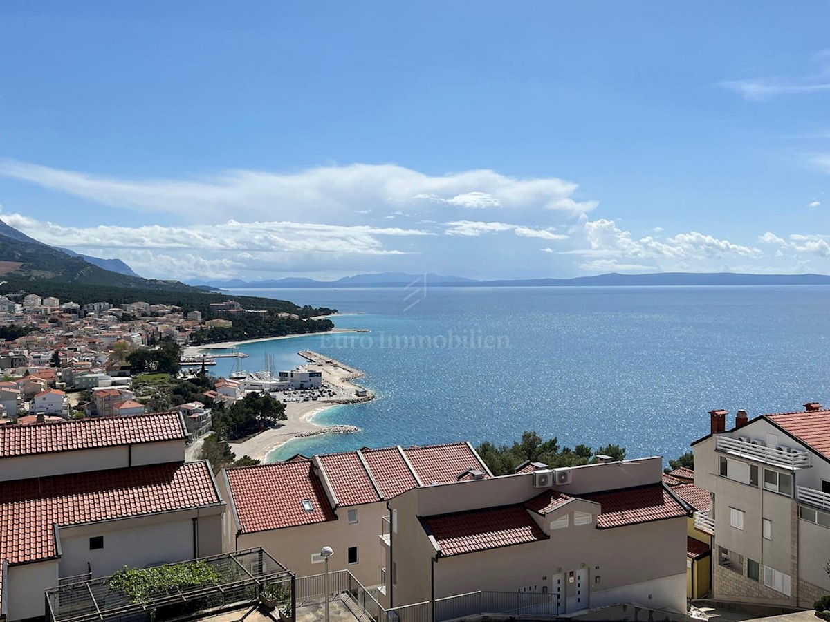 New construction with a beautiful view of the sea, Baška Voda